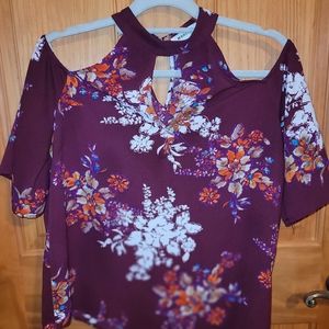 EUC Cold Shoulder Short Sleeve Blouse Size L